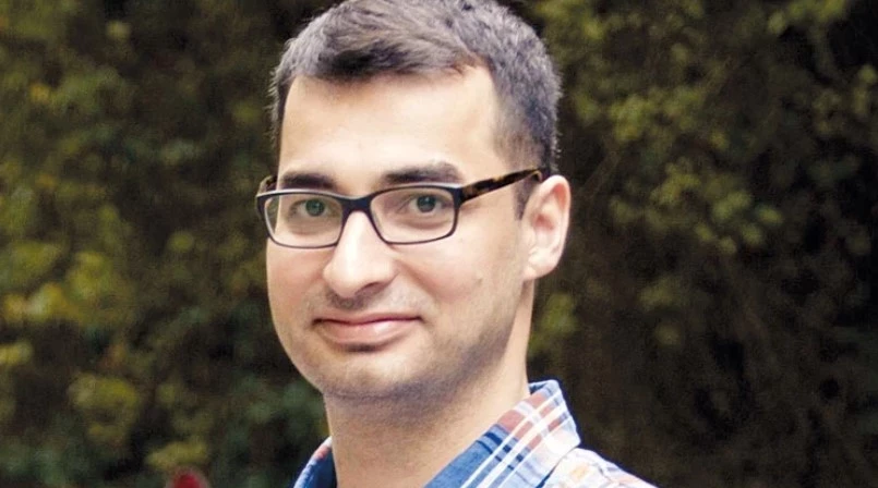 Youtube’daki Bir Programda, Uyuşturucu Operasyonlarıyla Gündeme Gelen “Kütüphane” Adlı Mekâna Geçmişte Yapılan Bir Baskında Polislerin Içeride Bir Savcıyla Karşılaştığını Iddia Eden Gazeteci Barış Terkoğlu, “Halkı Yan (2)