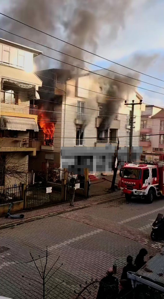 1’İ Çocuk 4 Ki̇şi̇ Dumandan Etki̇lendi̇ (6)