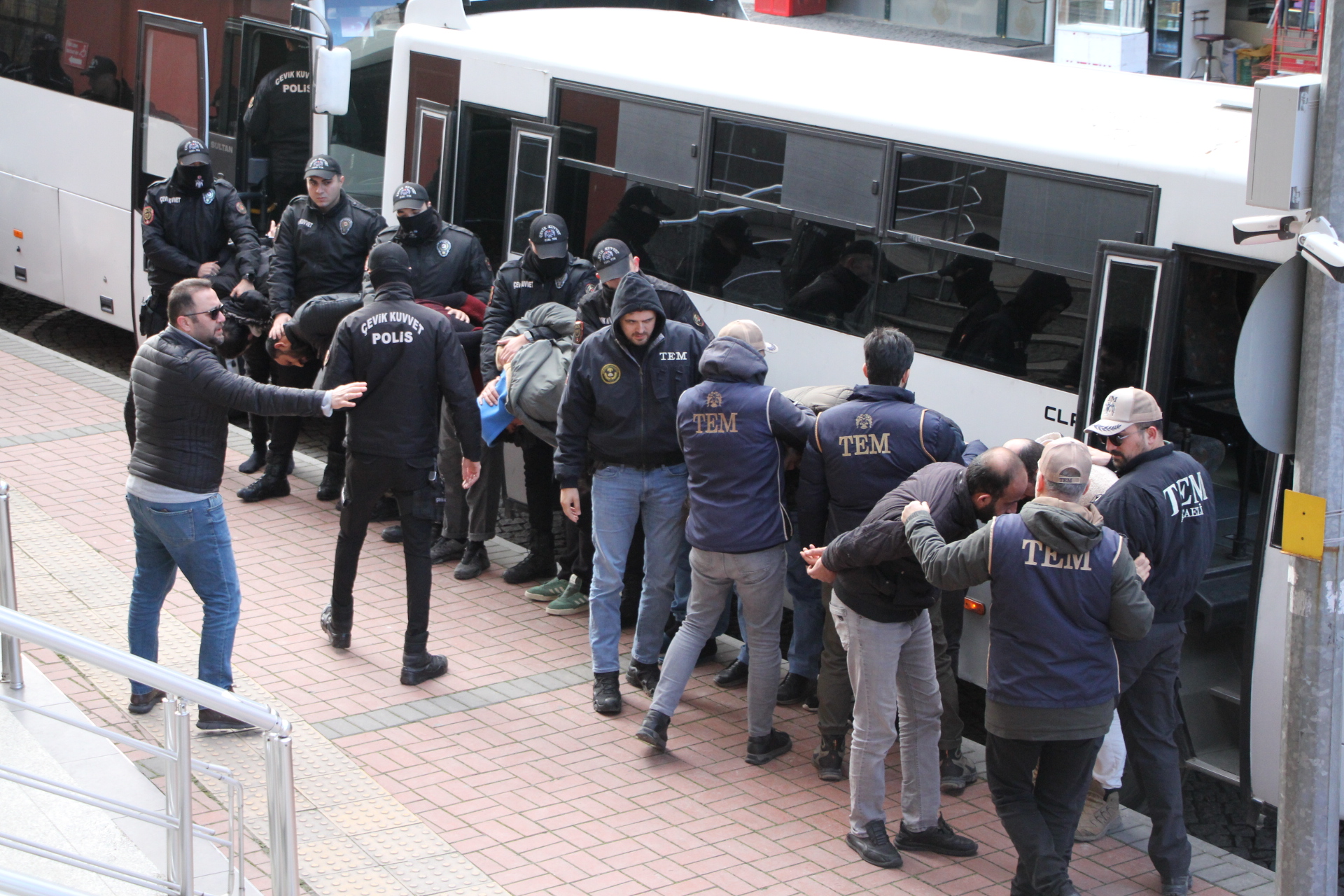 30 Zanlı Adliyeye Sevk Edildi (2)