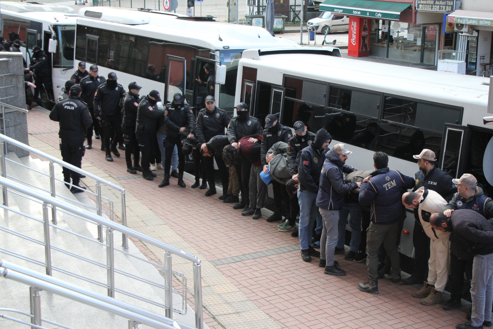 30 Zanlı Adliyeye Sevk Edildi (5)