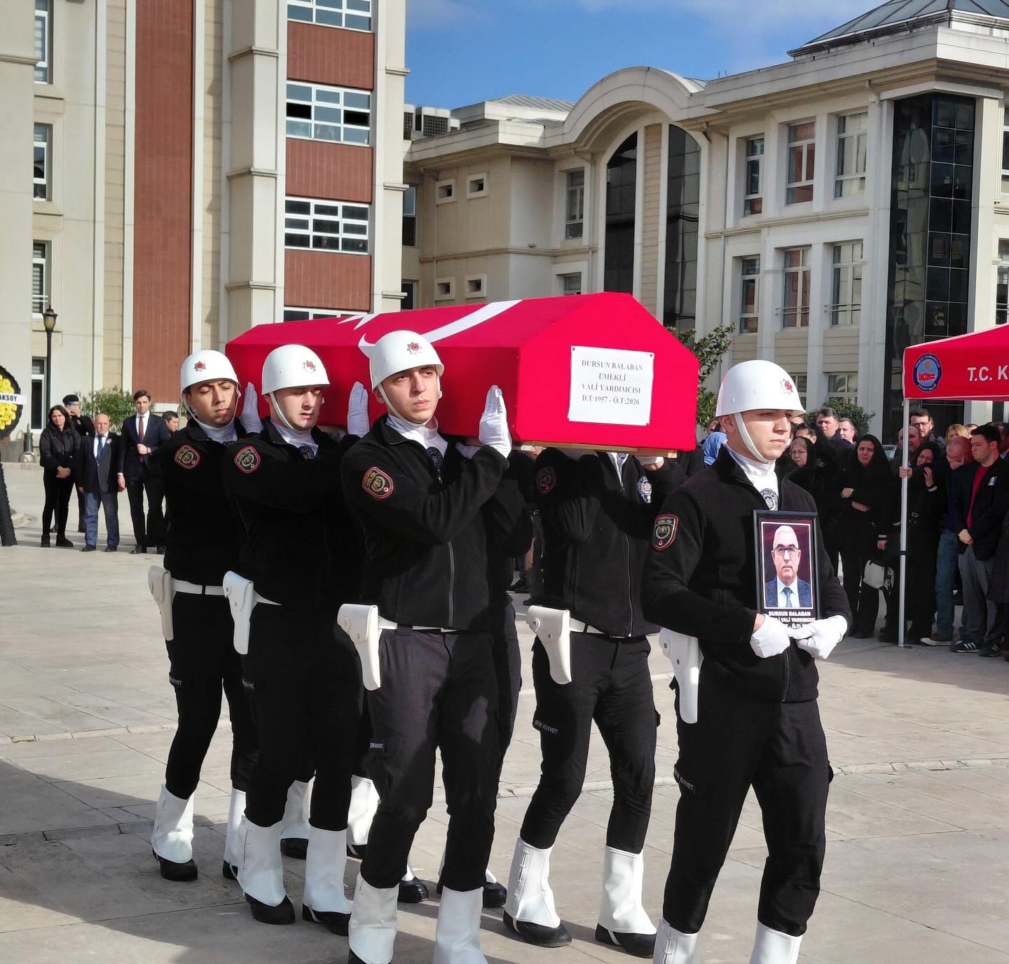 624425282 17909188017321838 6224782387869473899 N