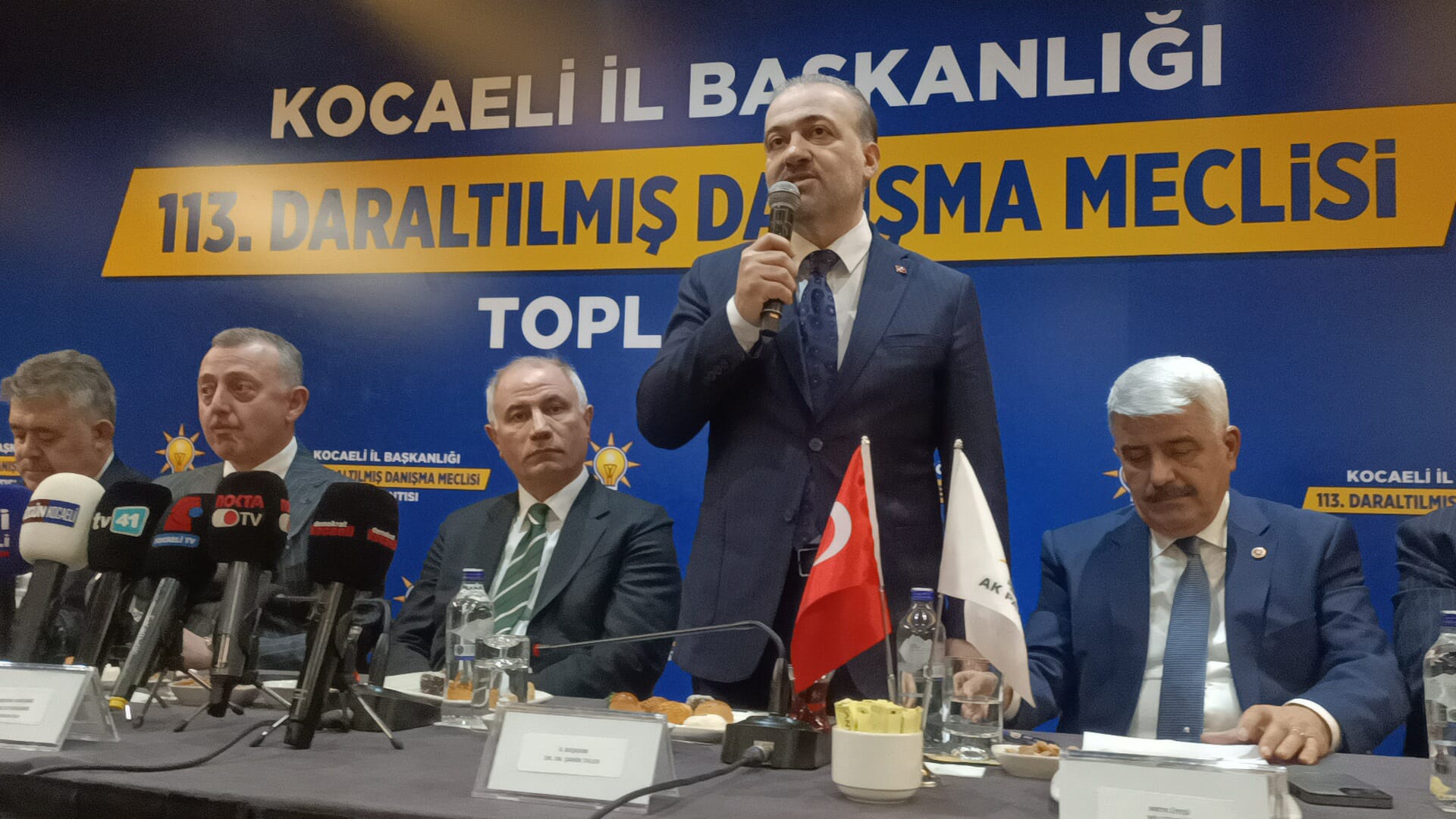 Ak Parti Kocaeli Teşkilatı 113. Danışma Meclisi’nde Bir Araya Geldi (1)
