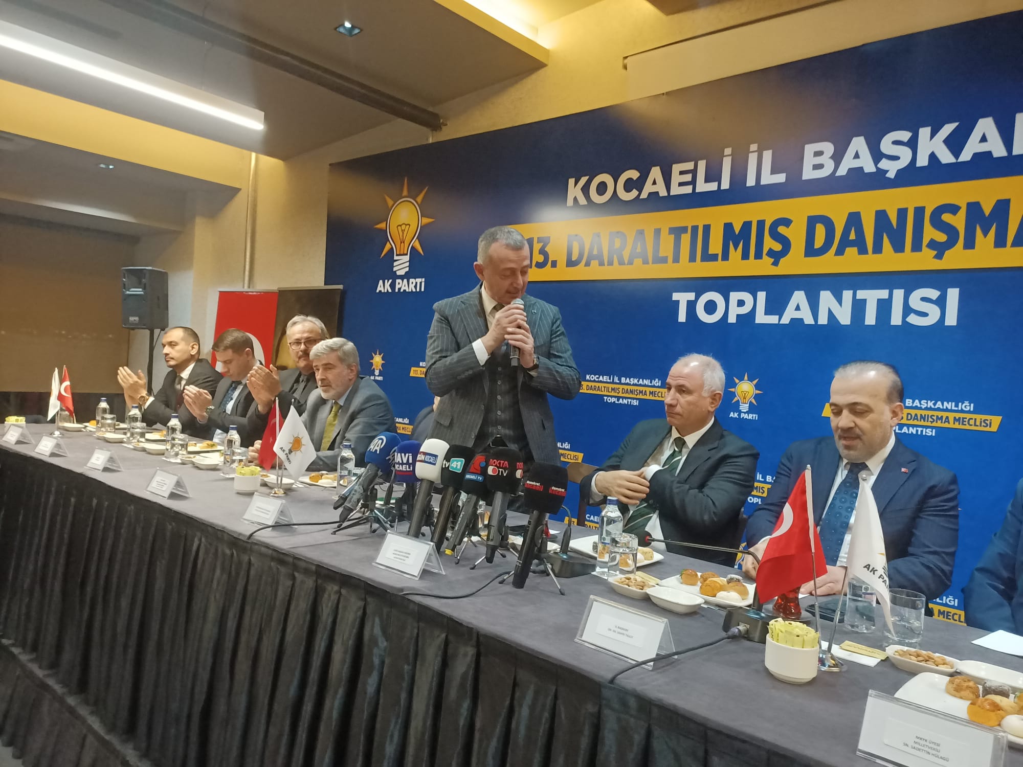 Ak Parti Kocaeli Teşkilatı 113. Danışma Meclisi’nde Bir Araya Geldi