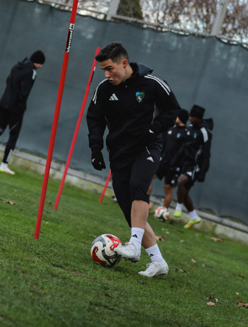 Antrenmanlarını Sürdürdü (5)