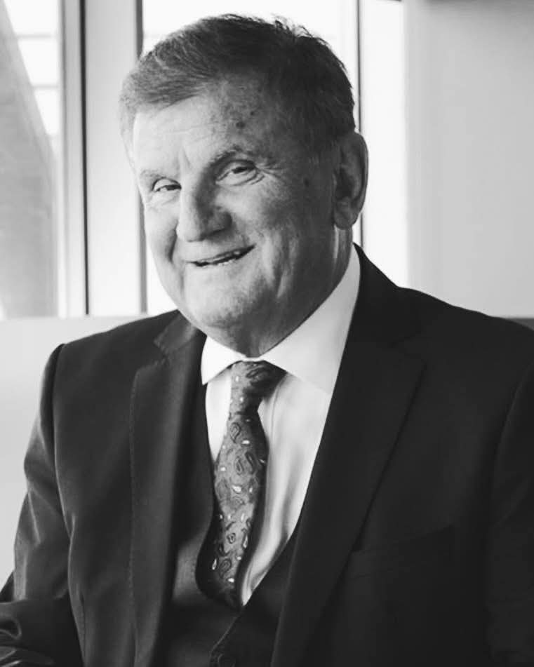 Azmi Zeki Sarıbay Hayatını Kaybetti 1