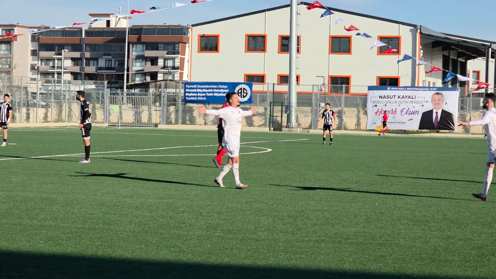 Başın Düşerse Dara Arif’i Ara (3)