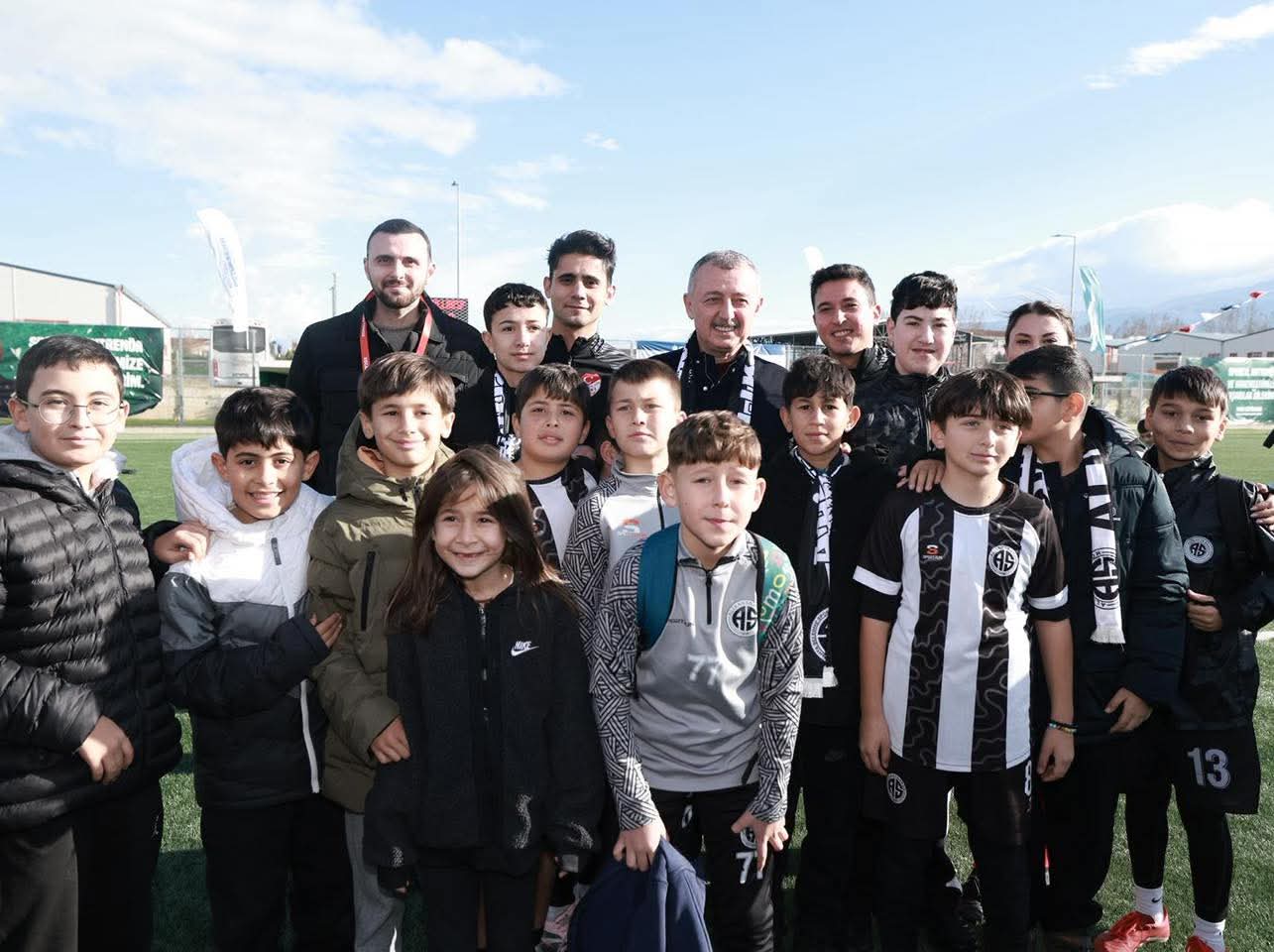 Büyükakın “Geleceği İnşa Eden Yatırımlar Yapıyoruz” (2)