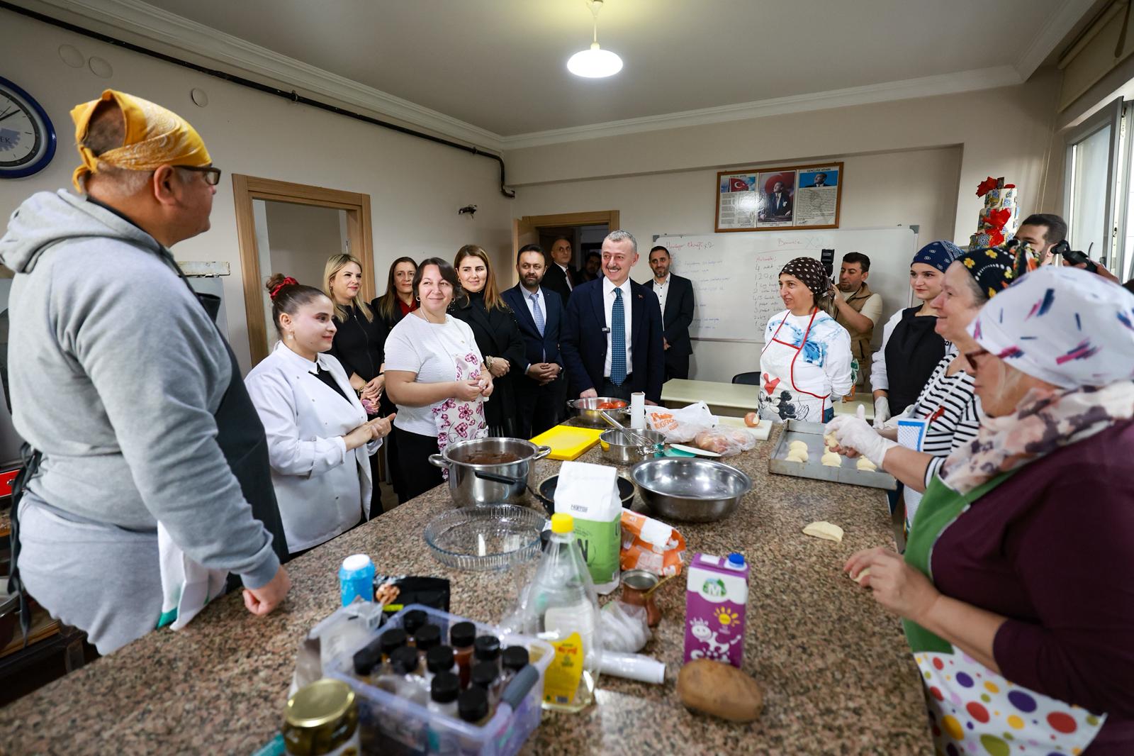 Büyükakın’dan Ko Mek’e Ziyaret “Burası Bir Halk Üniversitesi” (3)