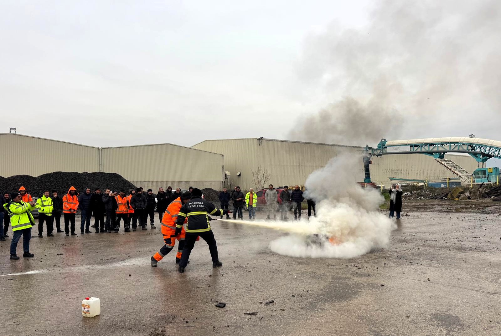Büyükşehir İtfaiyesi'nden Tcdd'ye Yangın Eğitimi (3)