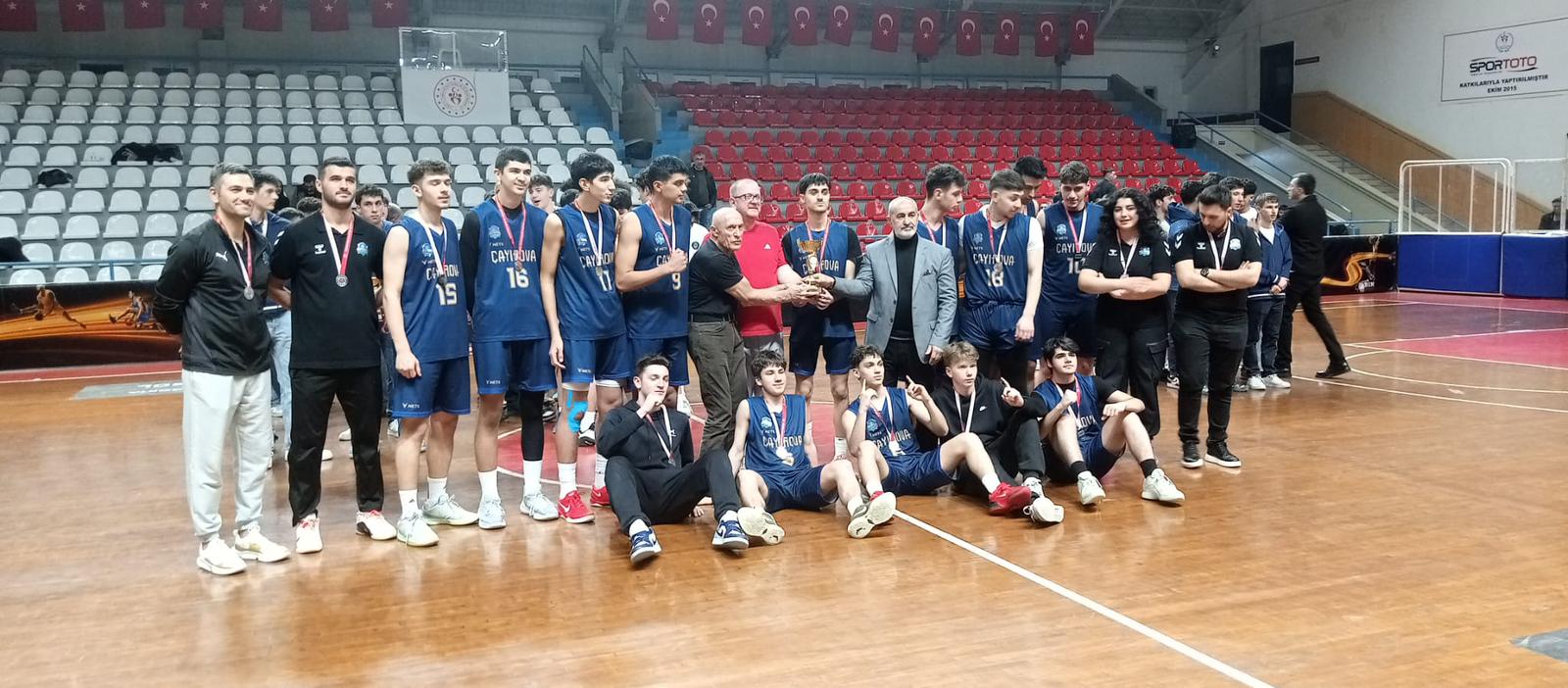 Çayırova Belediyesi U 18 Basketbol Takımı Kocaeli İkincisi Oldu 3