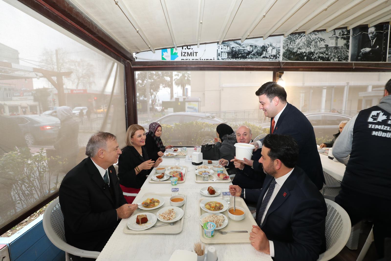 Chp’li Gökan Zeybek’ten İzmit Kent Lokantasına Ziyaret (12)