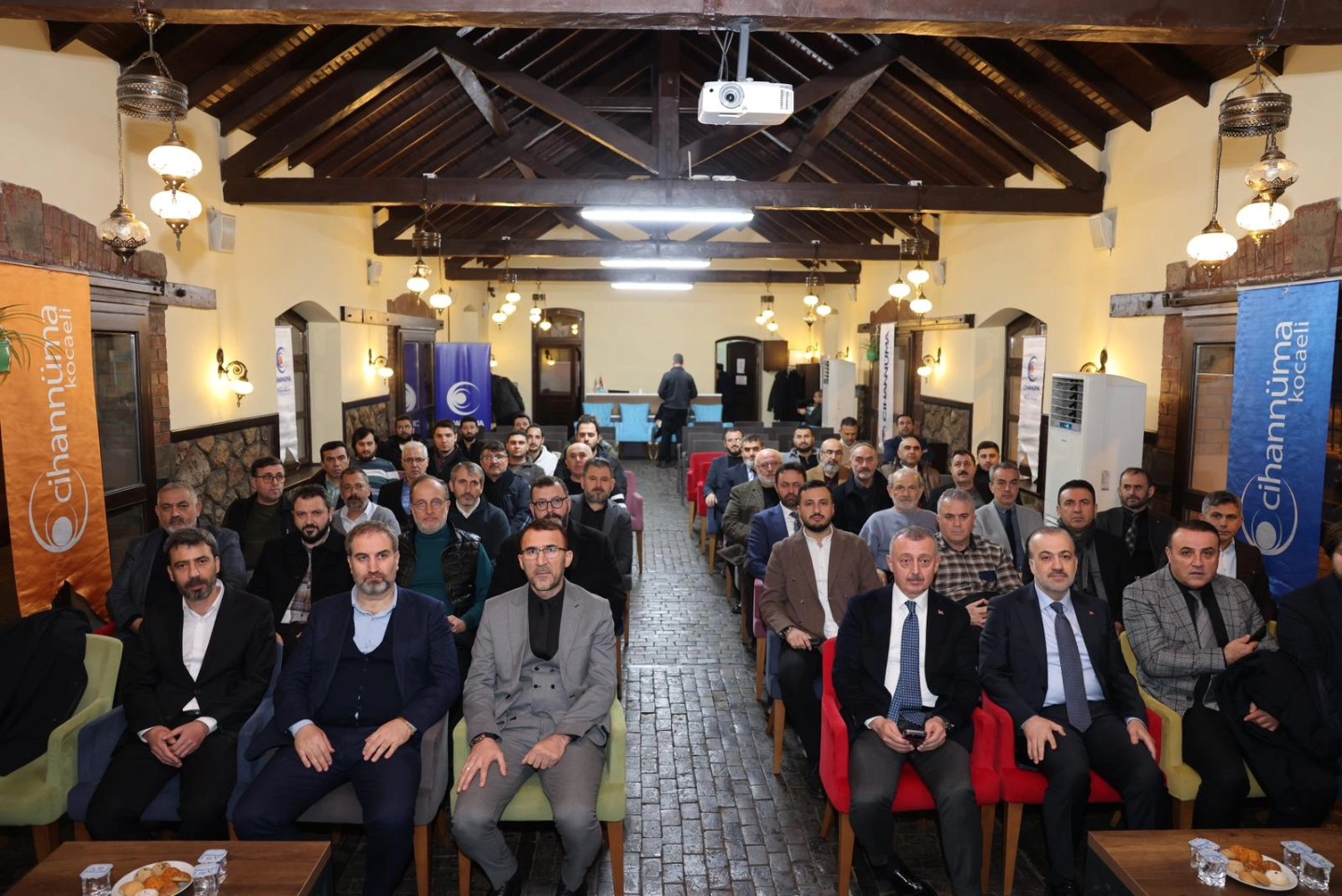 Cihannüma Derneği’nde Ak Parti Heyetiyle Verimli İstişare (4)