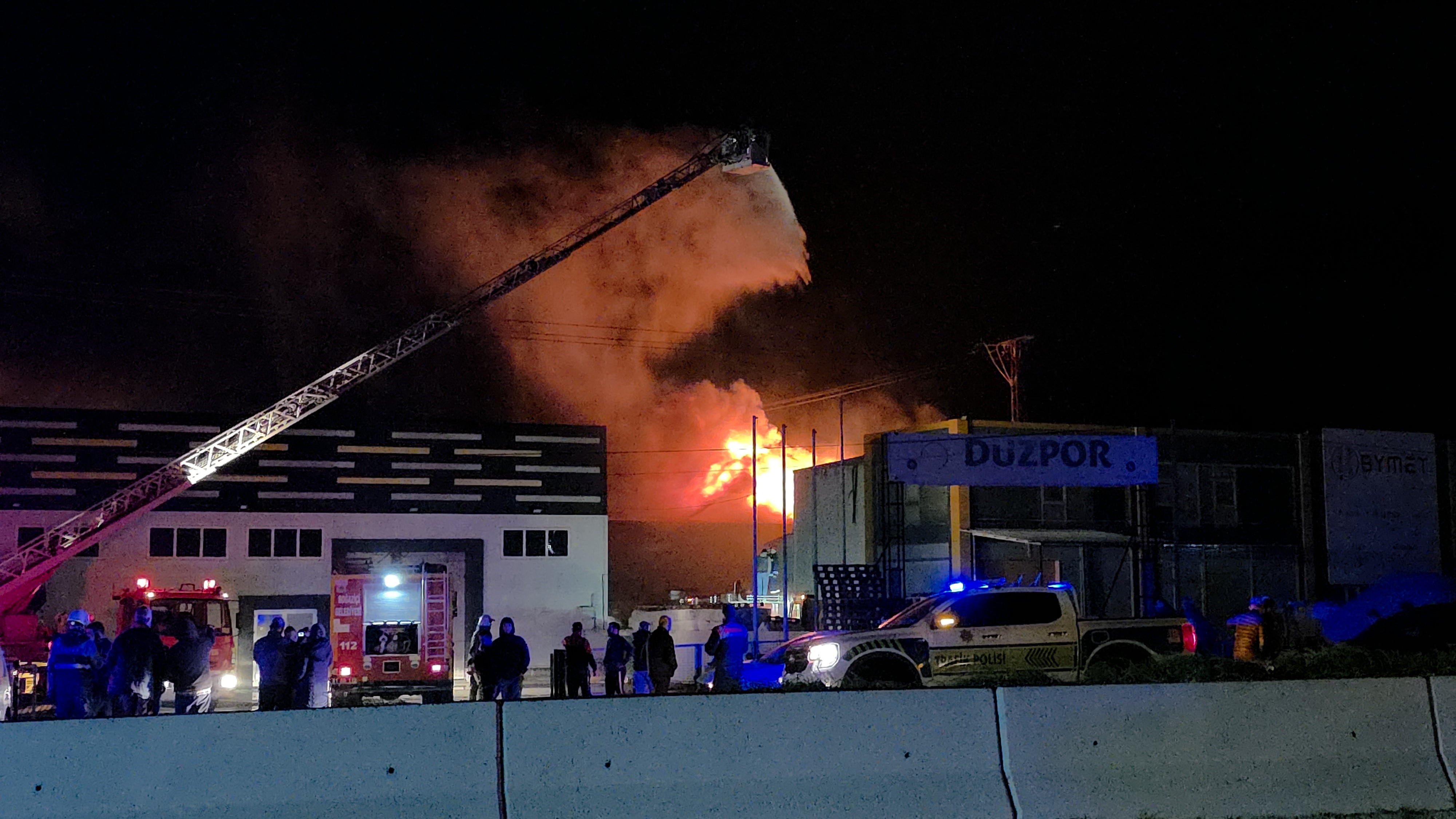 D 100 Karayolu Trafi̇ğe Kapatildi (4)