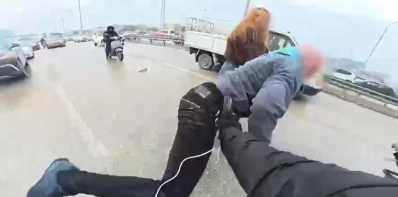 Ehli̇yetler Gi̇tti̇ (2)