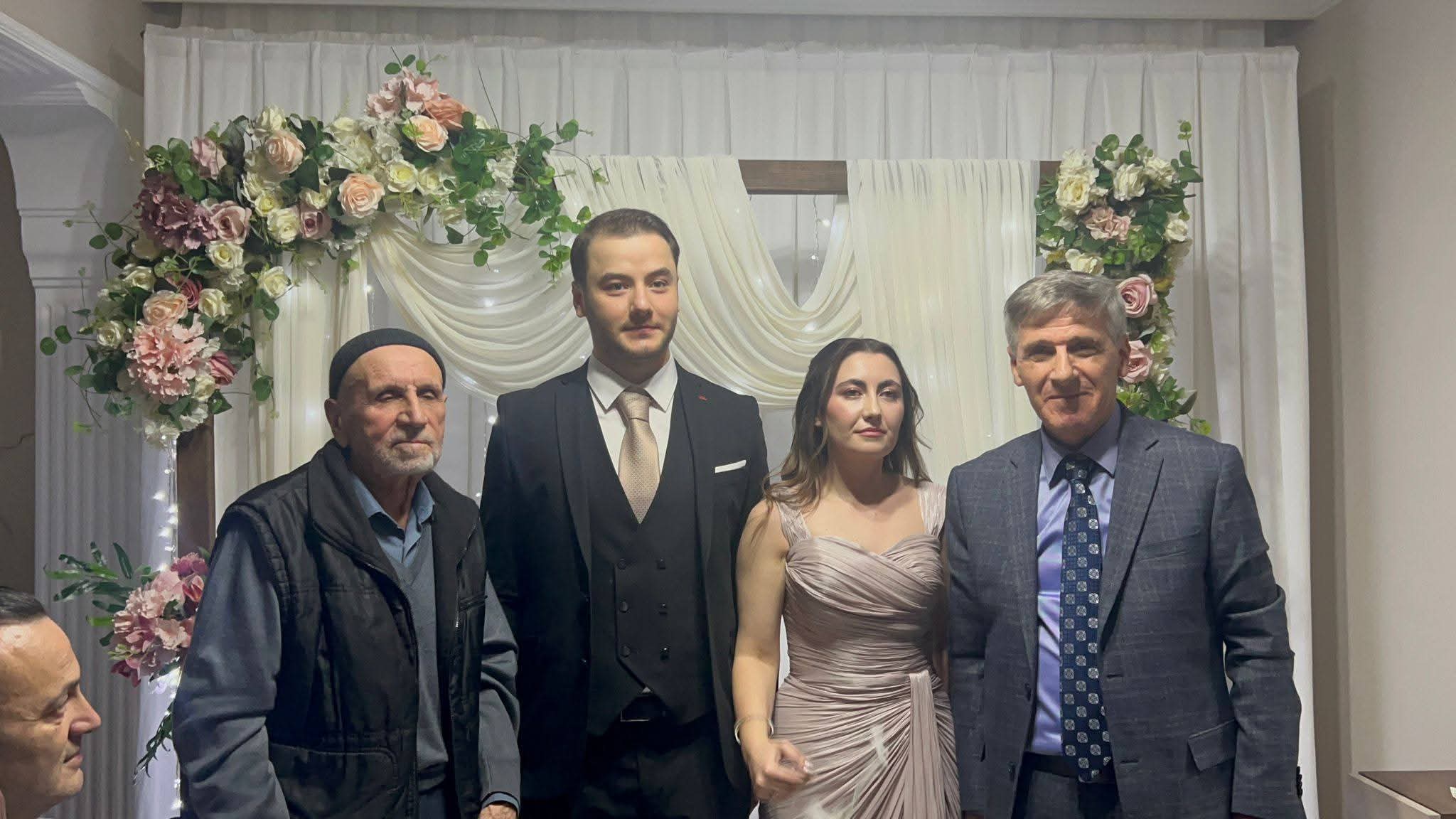 Enes Ve Nursena Ni̇şanlandi (11)