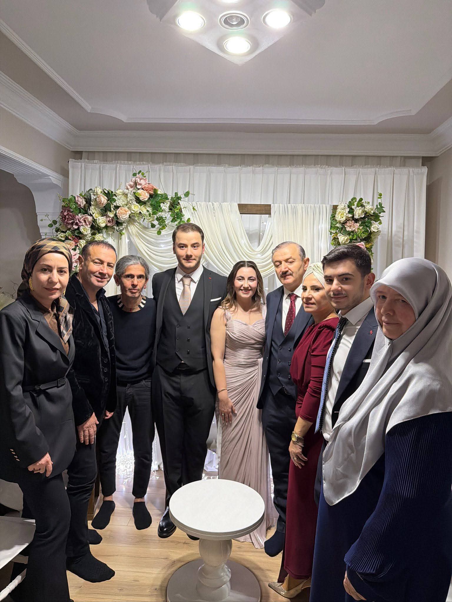 Enes Ve Nursena Ni̇şanlandi (5)