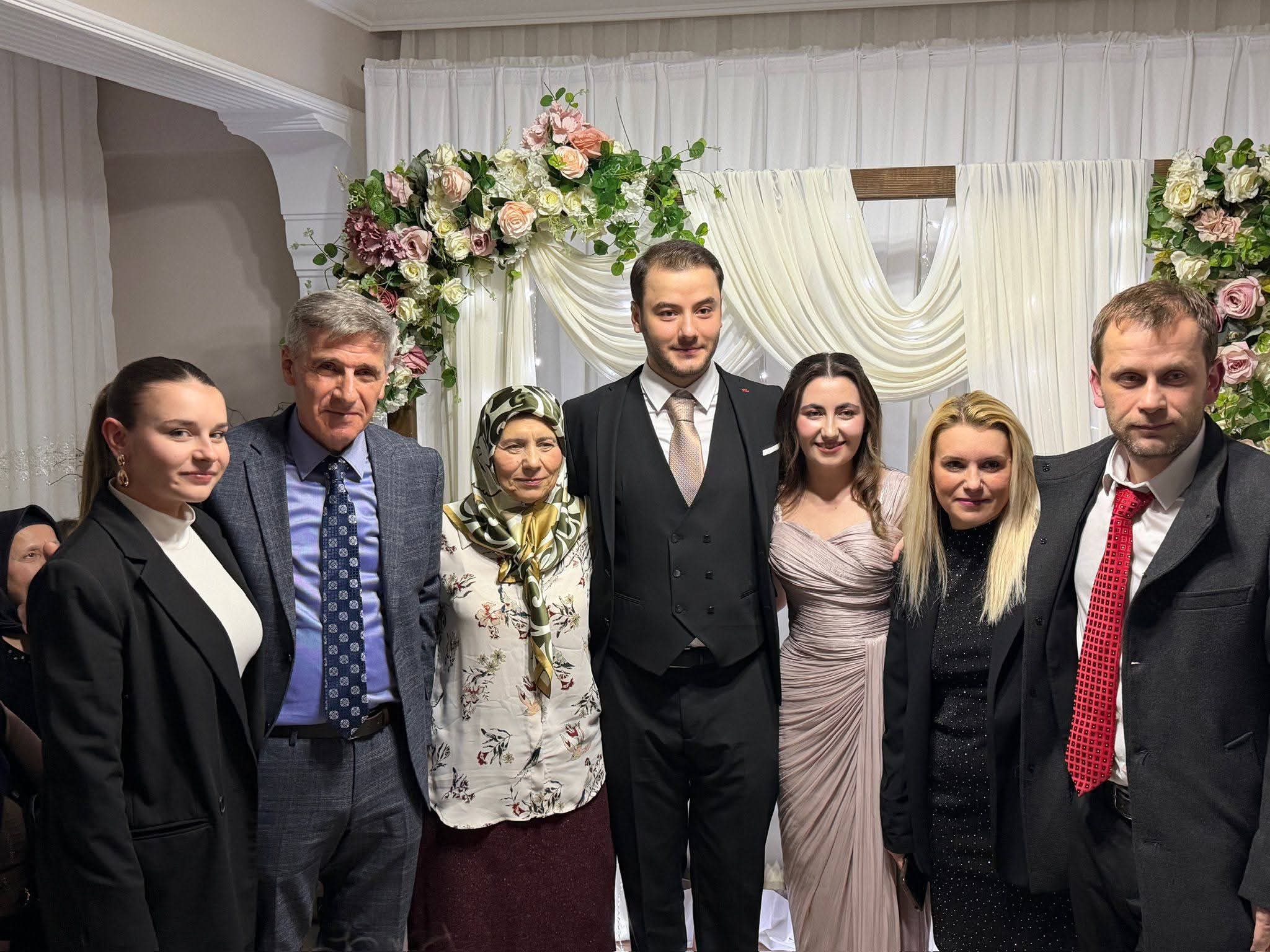 Enes Ve Nursena Ni̇şanlandi (6)