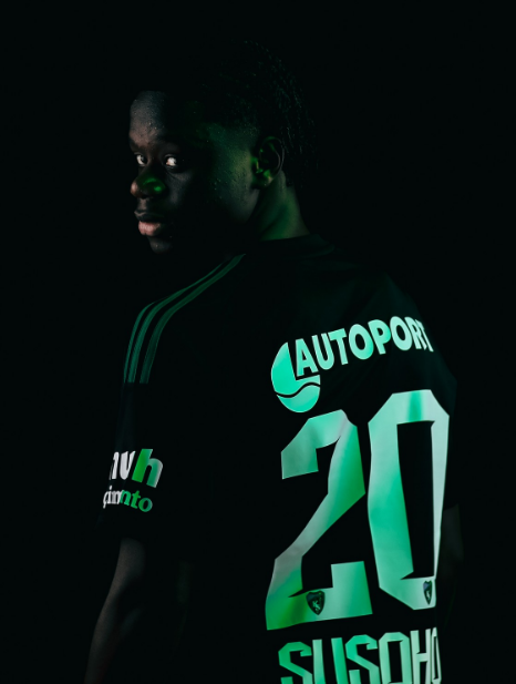 “Fi̇rst Day At The Club” (2)