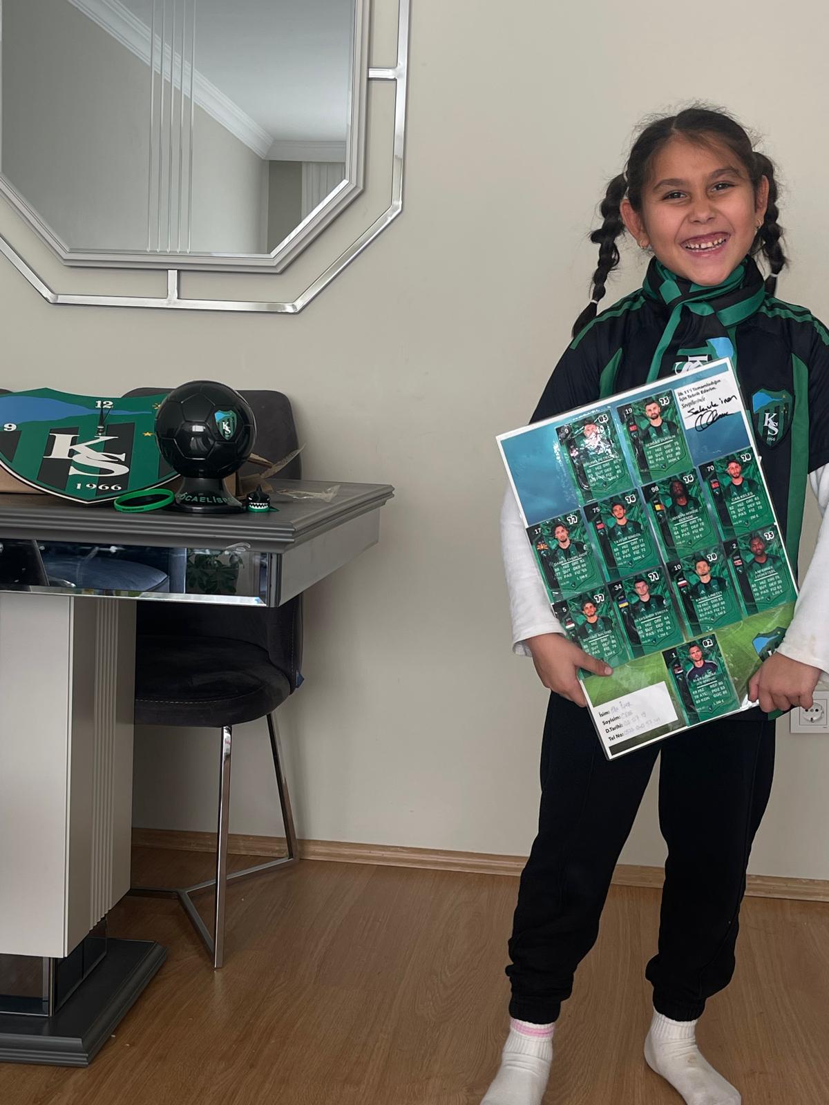 Futbolcu Kartlarıyla Hediyelerine Kavuştu (10)