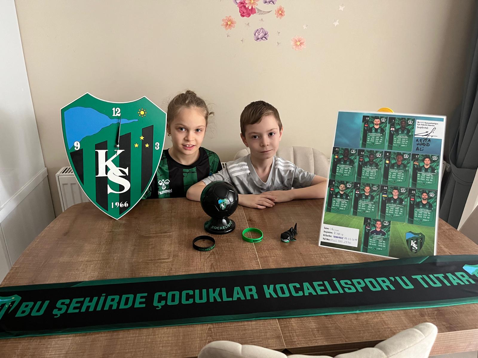 Futbolcu Kartlarıyla Hediyelerine Kavuştu (11)