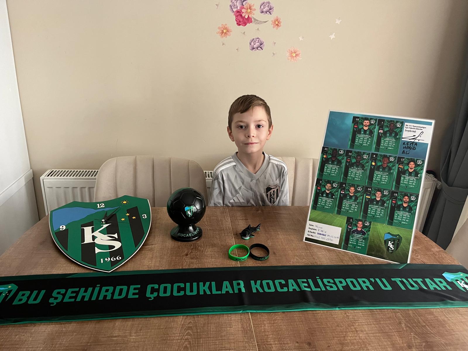 Futbolcu Kartlarıyla Hediyelerine Kavuştu (12)