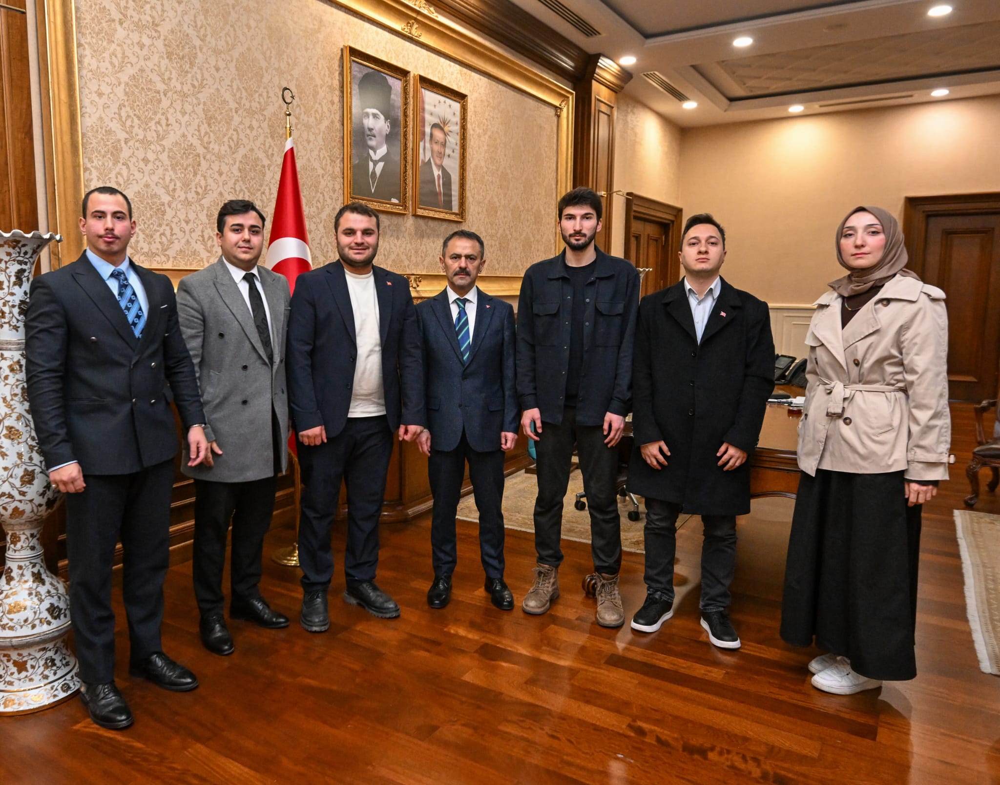 Genç Proje Yazarları Derneği'nden Vali Aktaş’a Ziyaret1