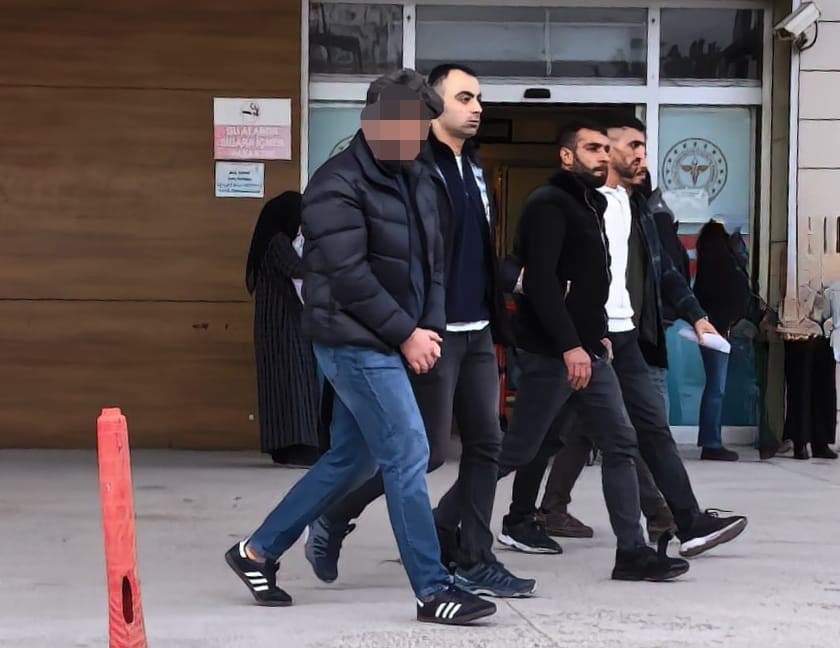 İnegöl’de Altinlari Aldilar, Kocaeli̇’de Yakalandilar (4)