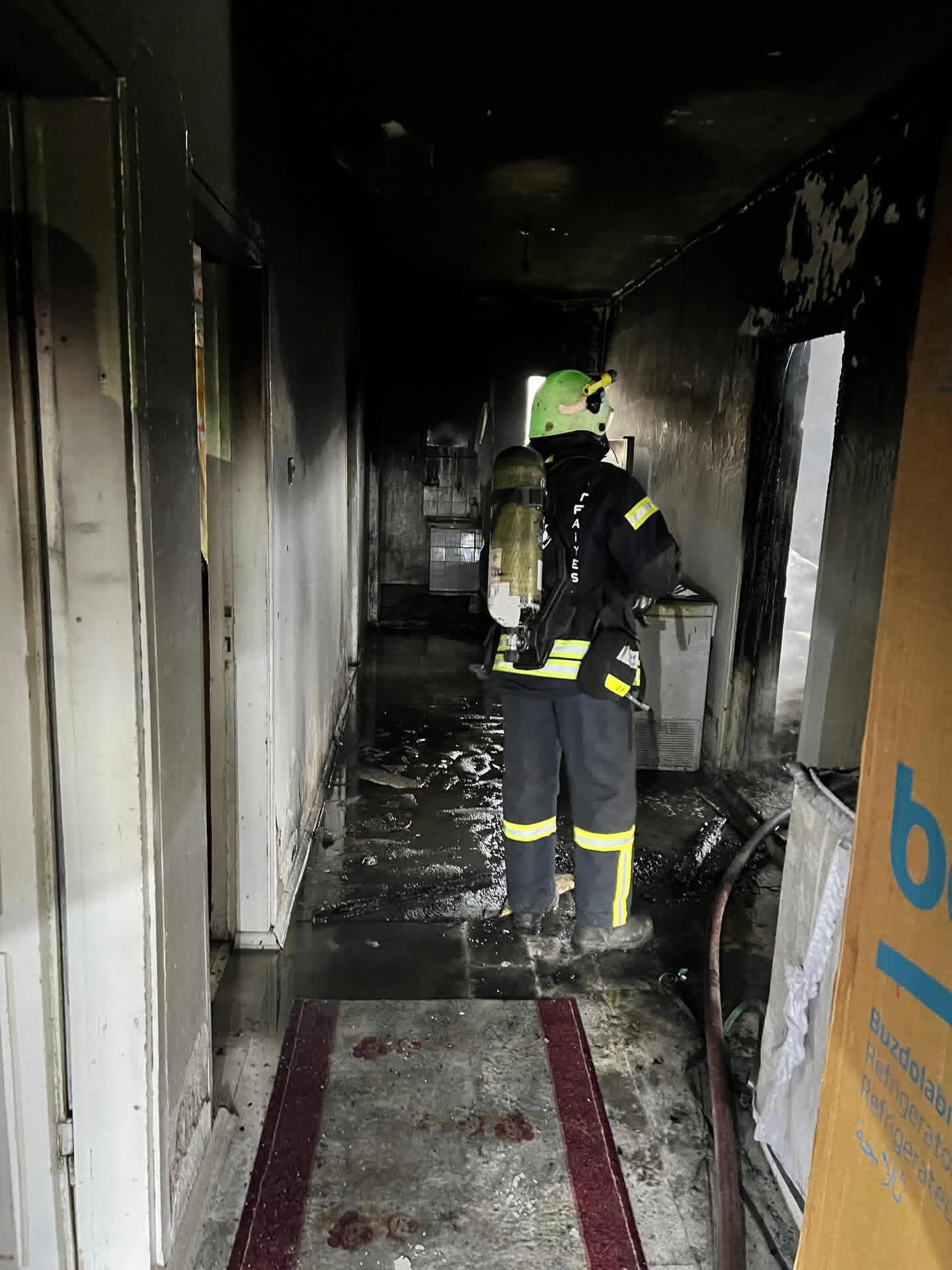 İtfaiye Ekipleri Alevlere Müdahale Etti (4)