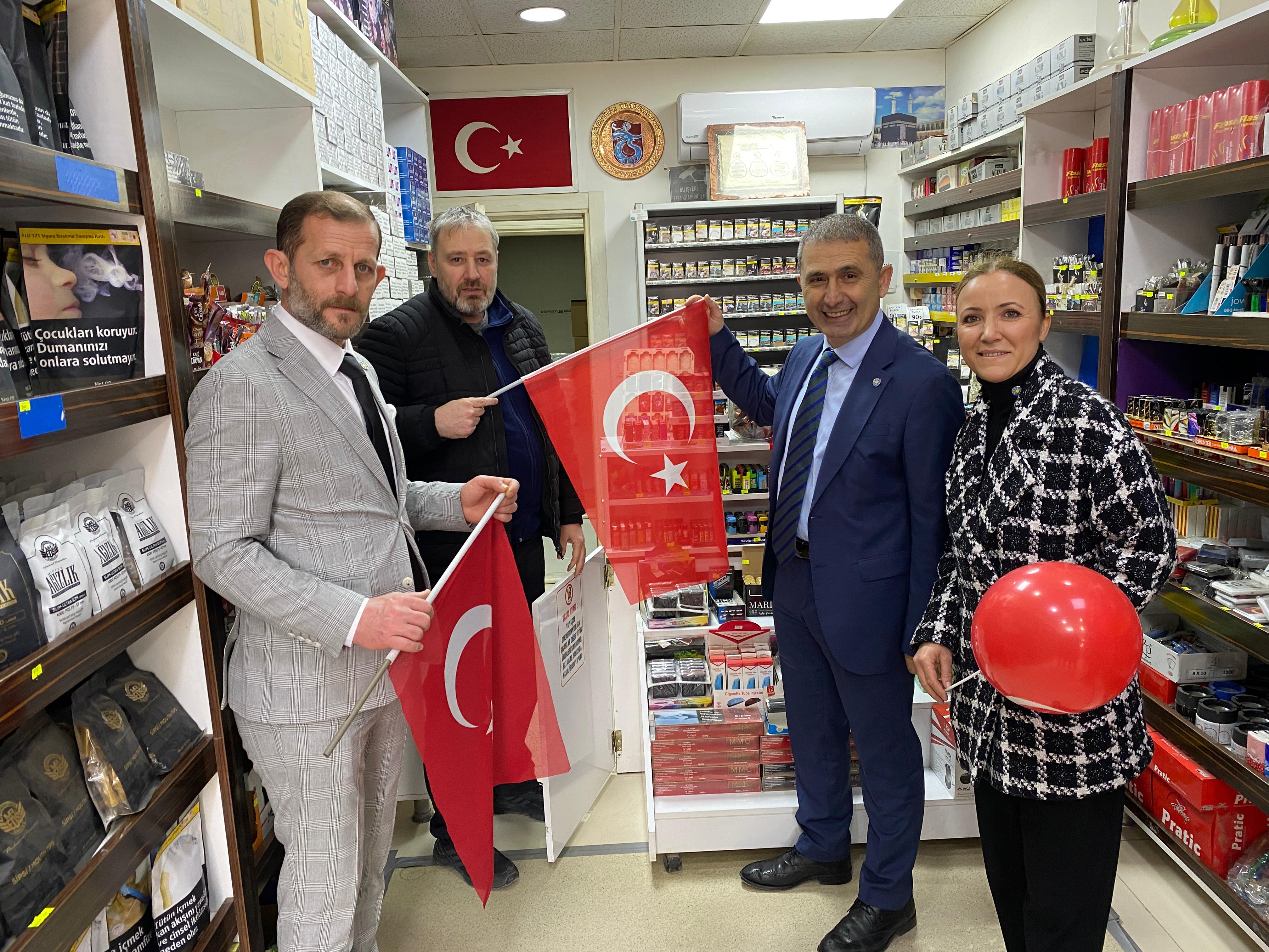 İyi̇ Parti Kocaeli'den Türk Bayraklı Mesaj! 3