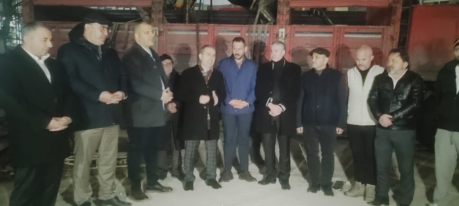 İyi̇ Partili Şirin Gebze'de Atatürk Heykeline Dokunulamaz (4)