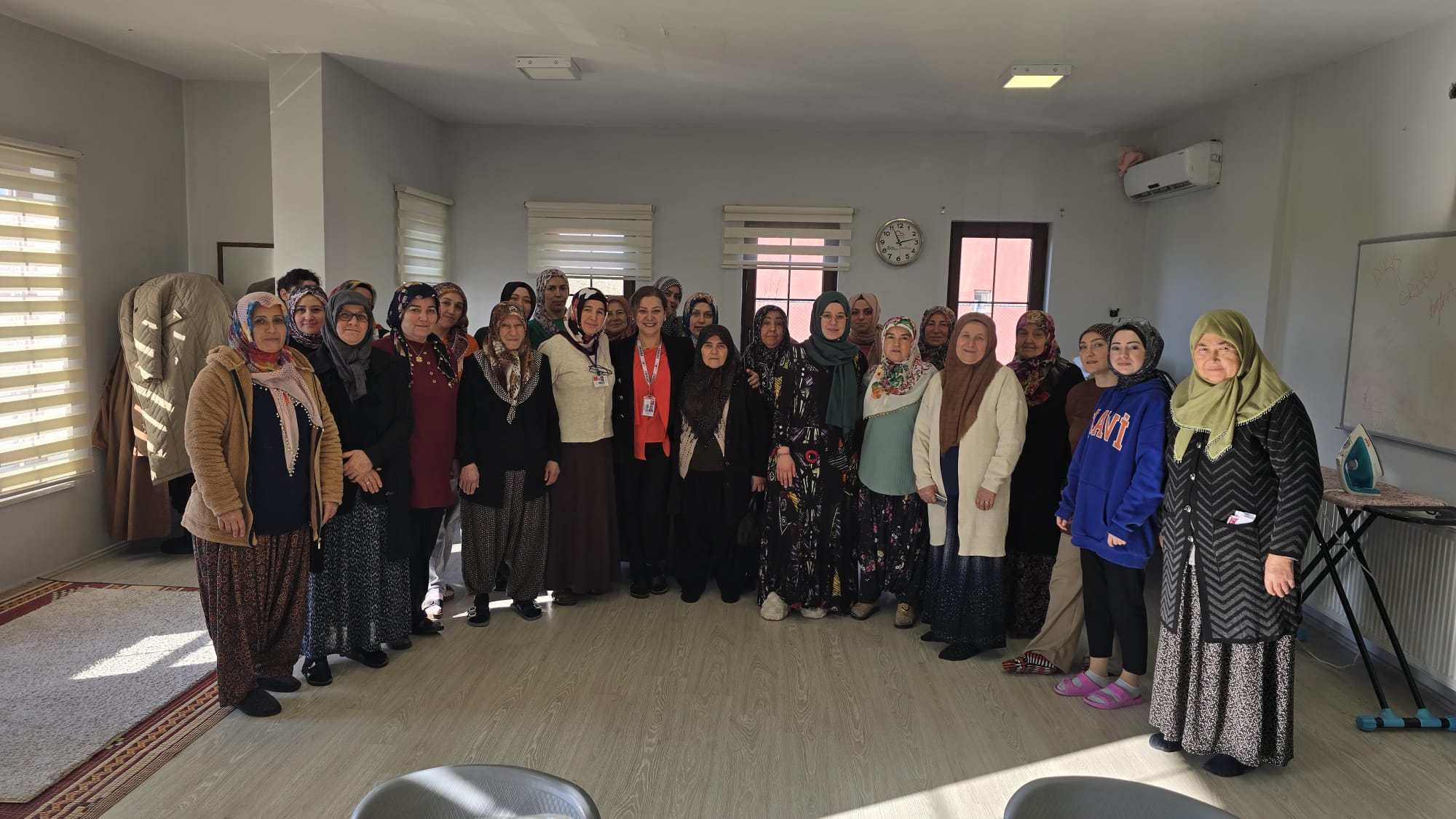 İzmek Kursiyerlerine Ketem Desteğiyle Kanserde Erken Teşhis Ve Ücretsiz Tarama Hizmetleri Hakkında Kapsamlı Bilgilendirme Yapıldı (2)