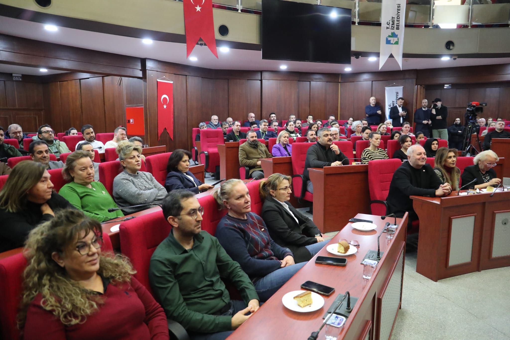 İzmi̇t Beledi̇yesi̇ Personel Promosyonunda Rekor Anlaşma Sağlandi (5)