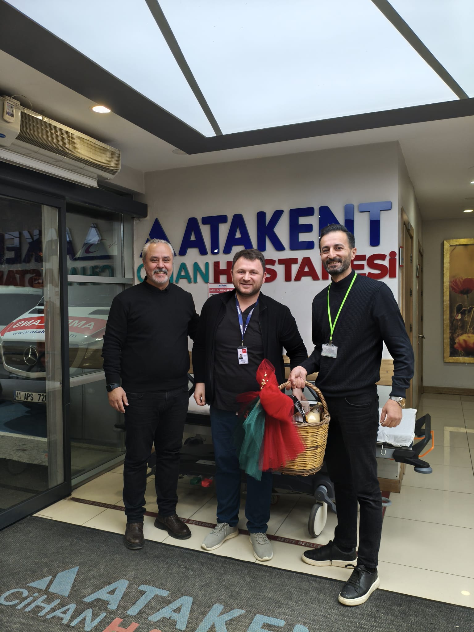 Izmit Belediyesi Yeni Yilda Da Saglikçilar Ve Kolluk Kuvvetlerini Unutmadi (3)