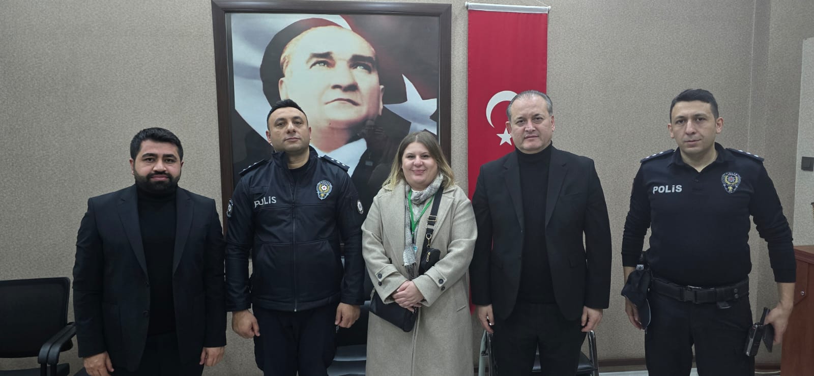 Izmit Belediyesi Yeni Yilda Da Saglikçilar Ve Kolluk Kuvvetlerini Unutmadi (5)