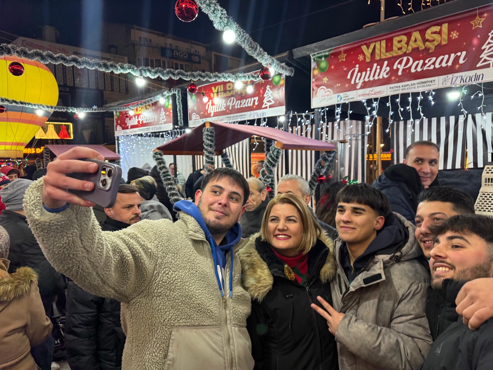 Izmitliler 2026'Ya Belsa Meydaninda `Merhaba' Dedi (4)