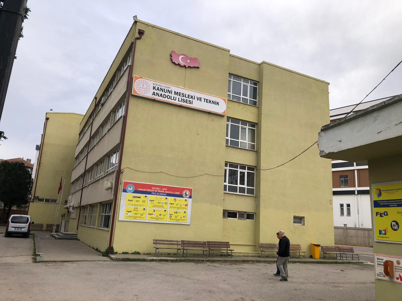 İzmit’te Hangi Okul Nereye Taşındı Kanuni Mtal – Namık Kemal – Gazi Lisesi 12