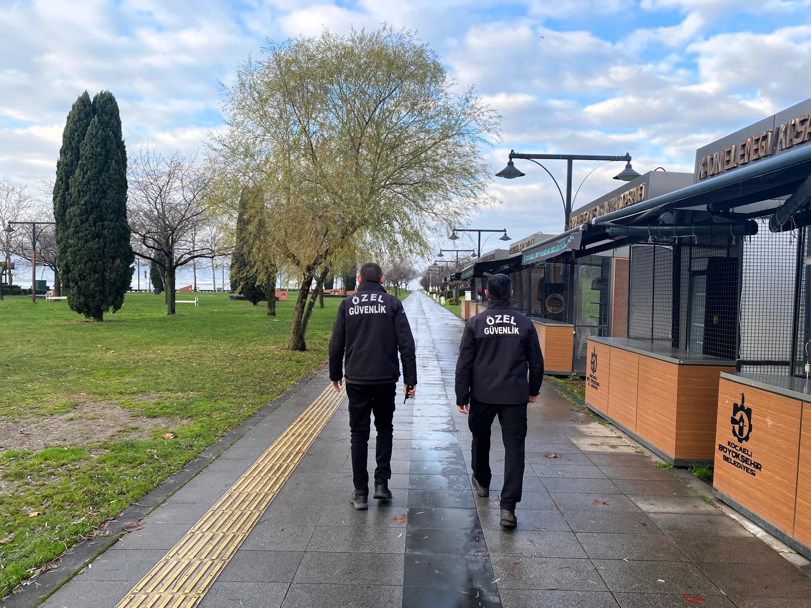 Kocaeli Büyükşehir Belediyesi Zabıta Ekipleri, Kent Genelinde Güvenli Ve Huzurlu Bir Yaşam Için Denetimlerini Aralıksız Sürdürüyor (4)-1