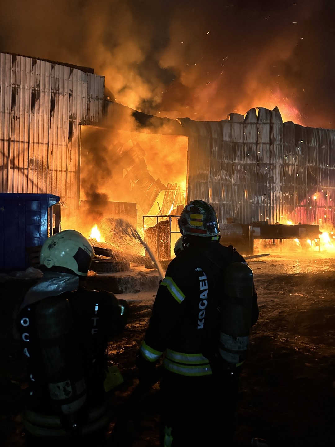 Kocaeli İtfaiyesi, 2025'Te 13.562 Vakaya Müdahale Etti (8) (Büyük)