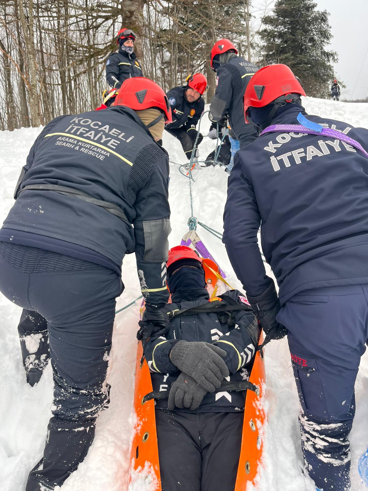 Kocaeli İtfaiyesi'nden Zorlu Hava Şartlarına Hazırlık (7)