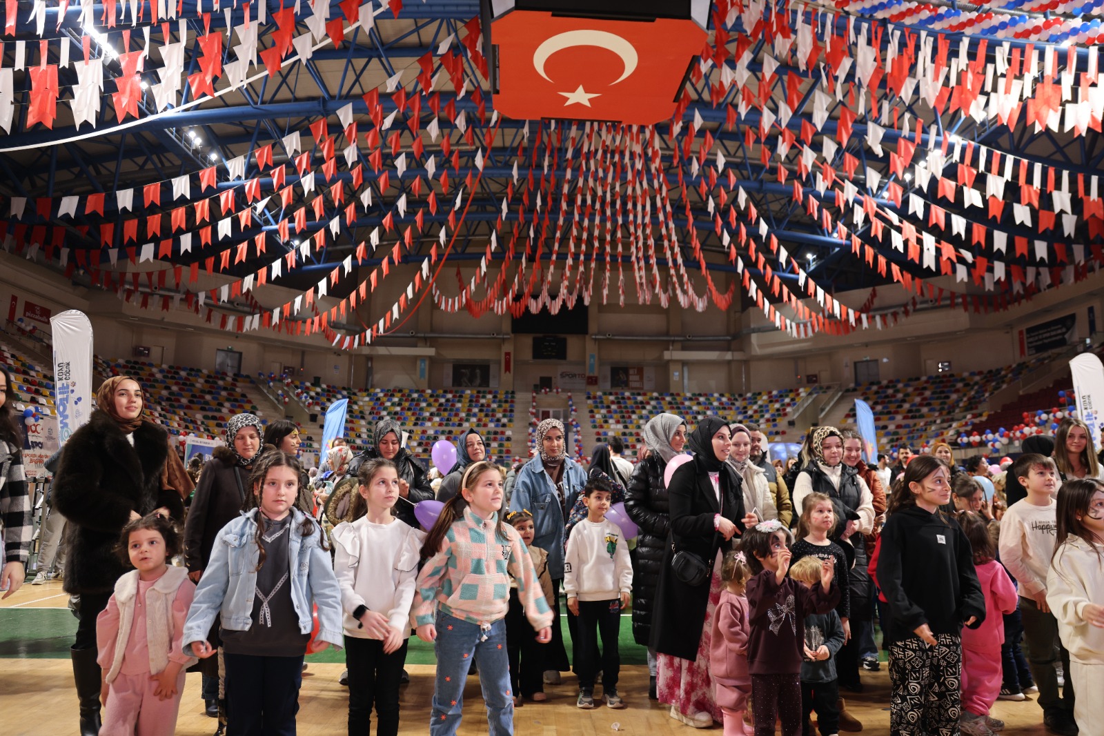 Kocaeli’de “Okula Bi’ Mola” Coşkusu Çocuklar Festivale Doydu (1)-1