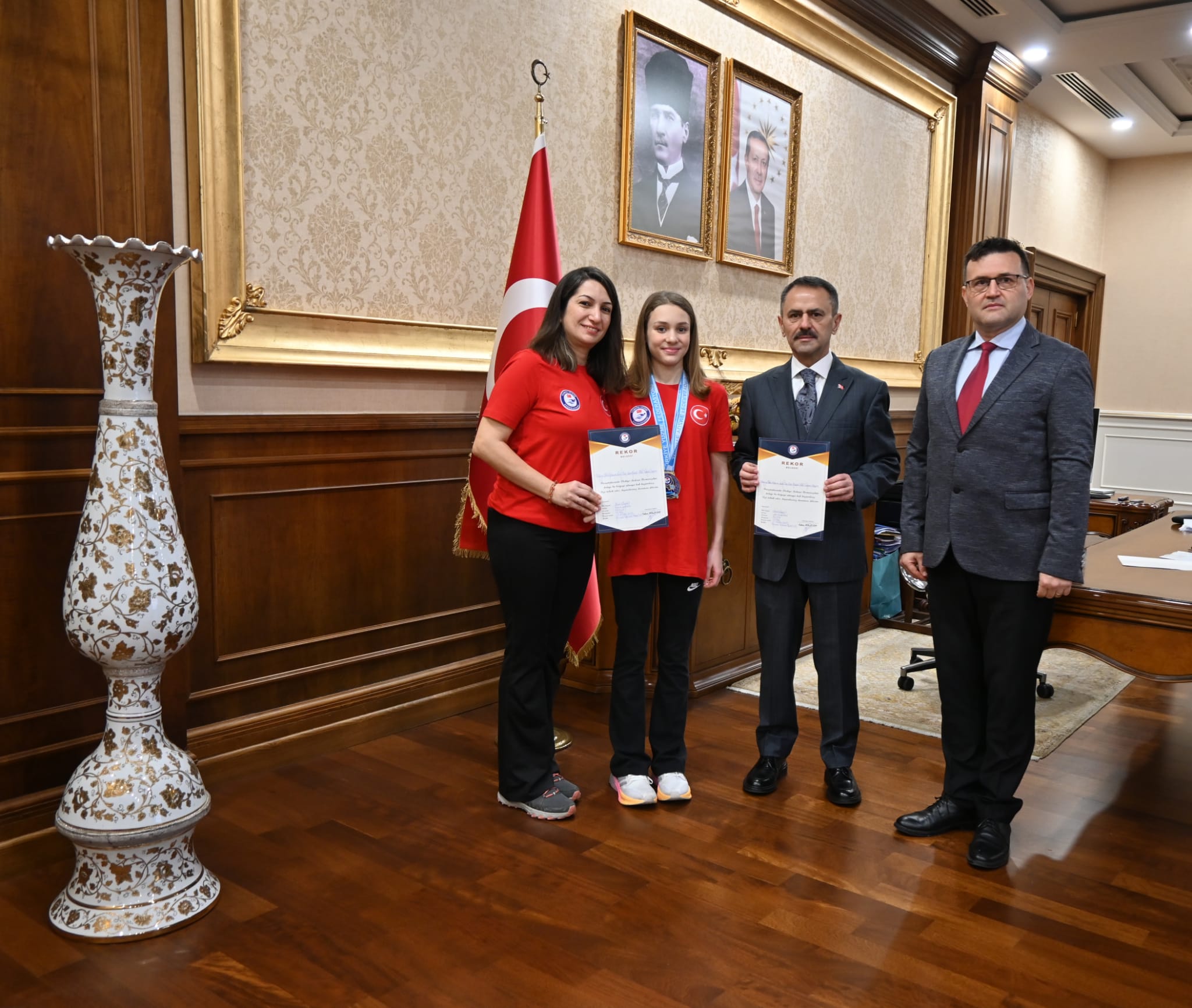 Kocaelili Alara Gökalp Hem Rekor Kırdı Hem De Milli Gururumuz Oldu! 1