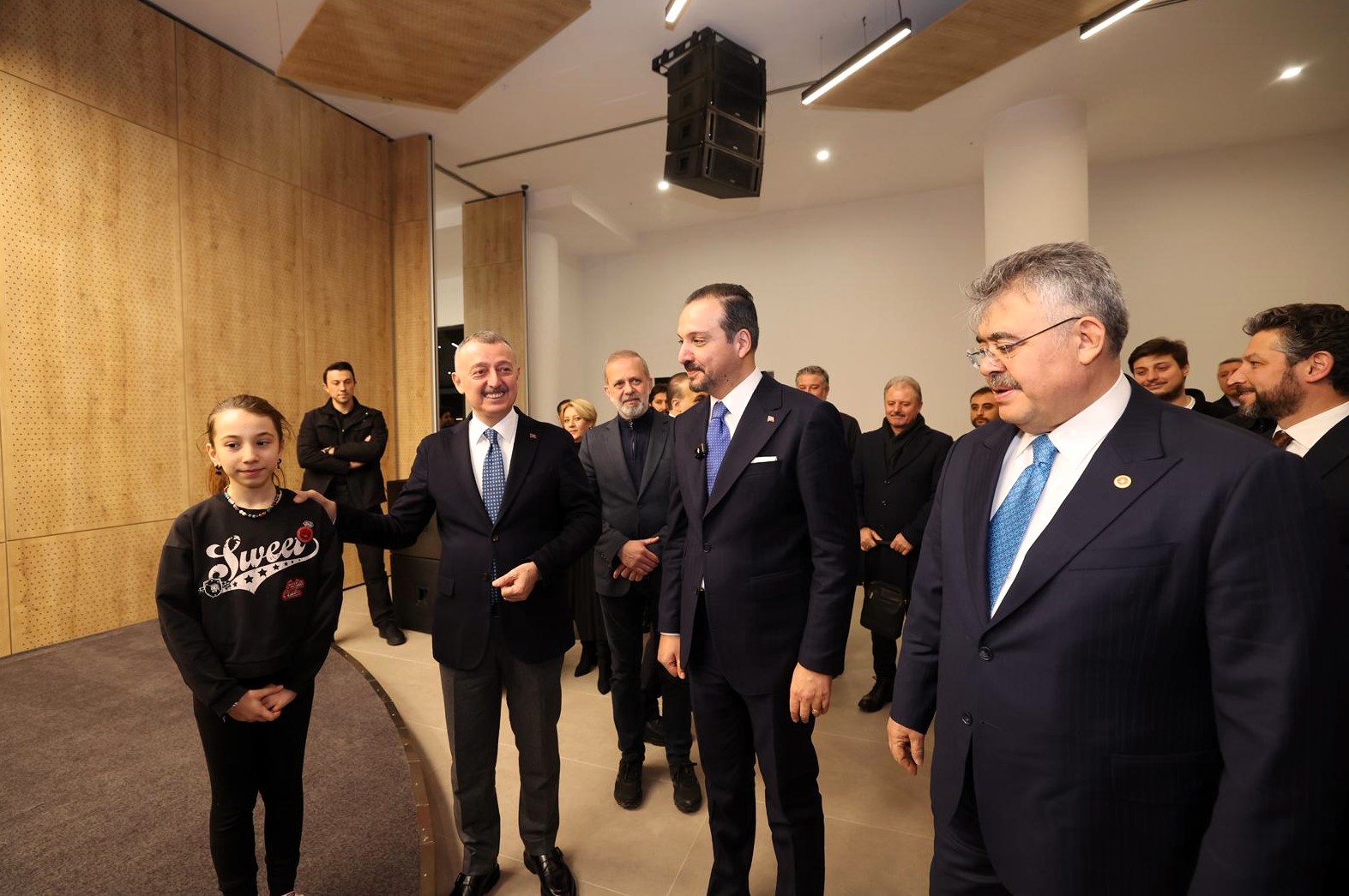 Kürşad Zorlu’dan Alev Alatlı Kütüphanesi’ne Övgü (4)