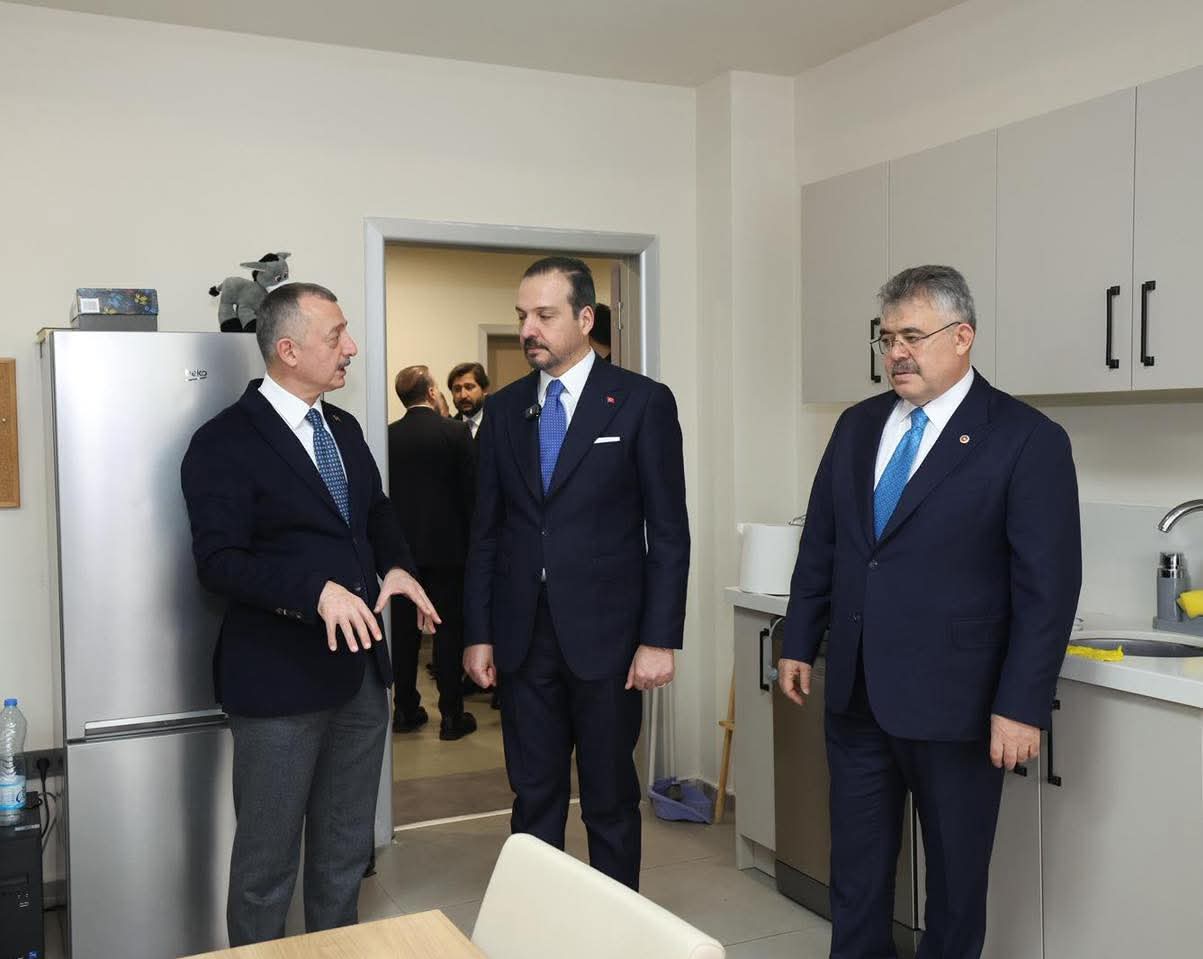 Kürşad Zorlu’dan Büyükakın’a Övgü “Türkiye’ye Örnek Projeler” (4)