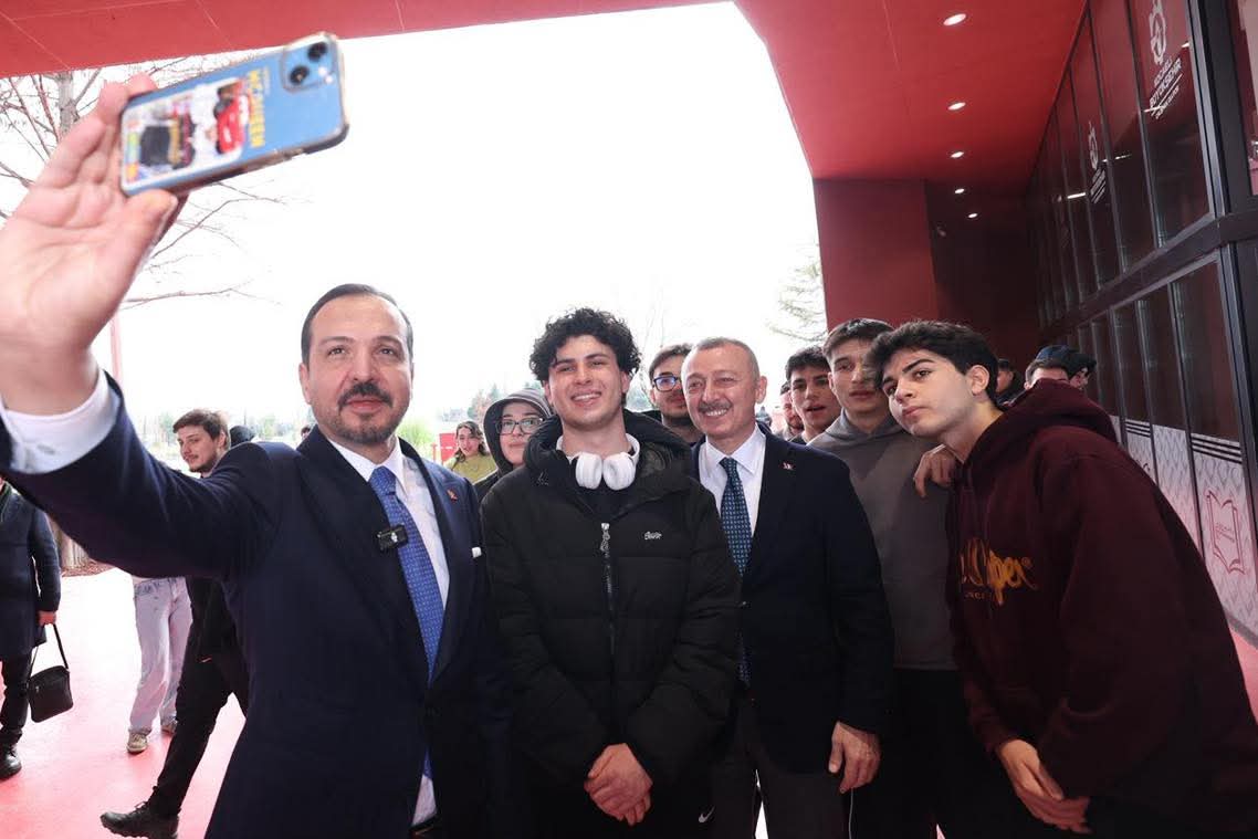 Kürşad Zorlu’dan Büyükakın’a Övgü “Türkiye’ye Örnek Projeler” (7)