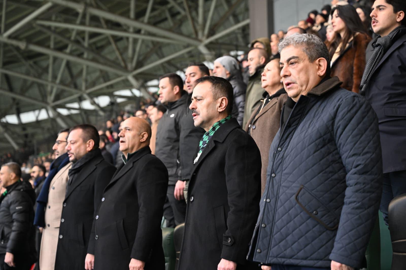 Maçını Tribünden Takip Etti (1)