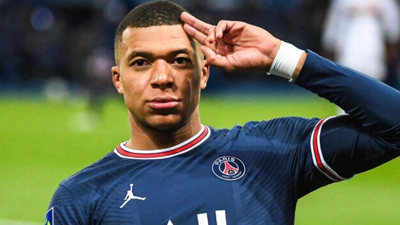 Mbappe St Lv Cover