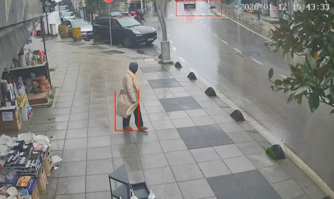 Önce Çarptı Sonra Yanlış Müdahalede Bulundu! Talihsiz Kadın Hayata Tutunmaya Çalışıyor 02