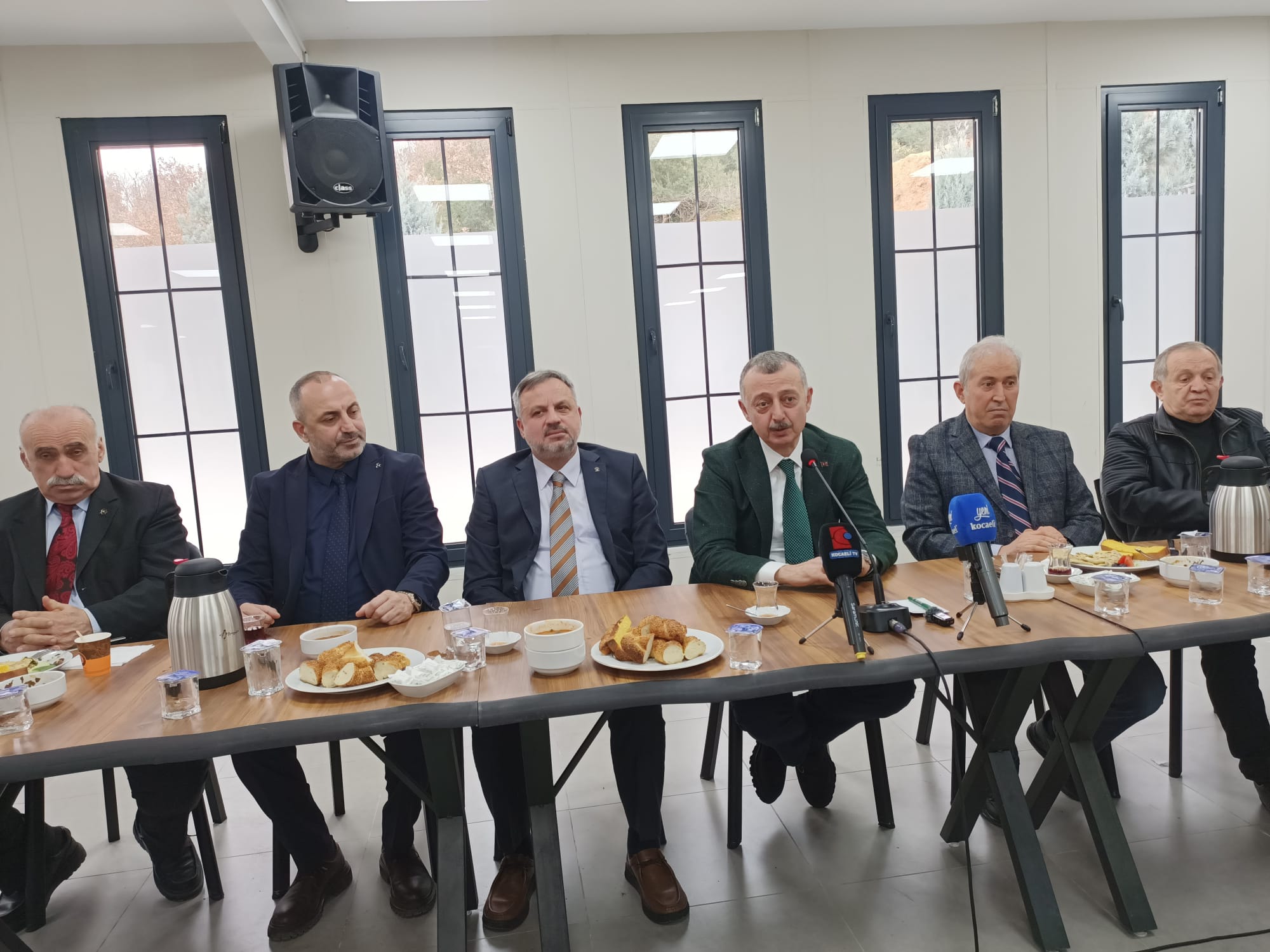 Ordulularla Buluşan Başkan Büyükakın Chp'li Belediyelere Yüklendi! 2