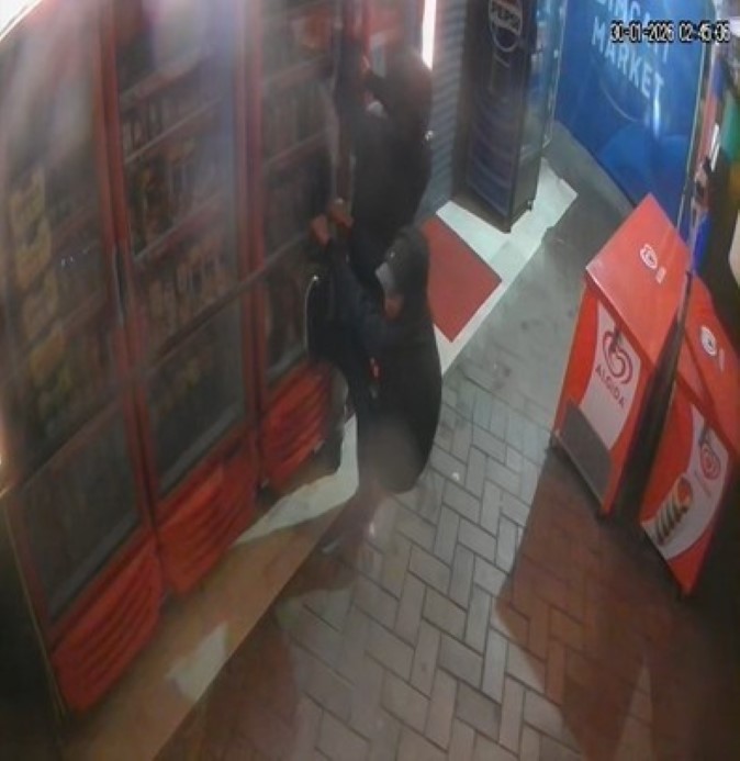 Ortaliği Savaş Alanina Çevi̇rdi̇ (3)