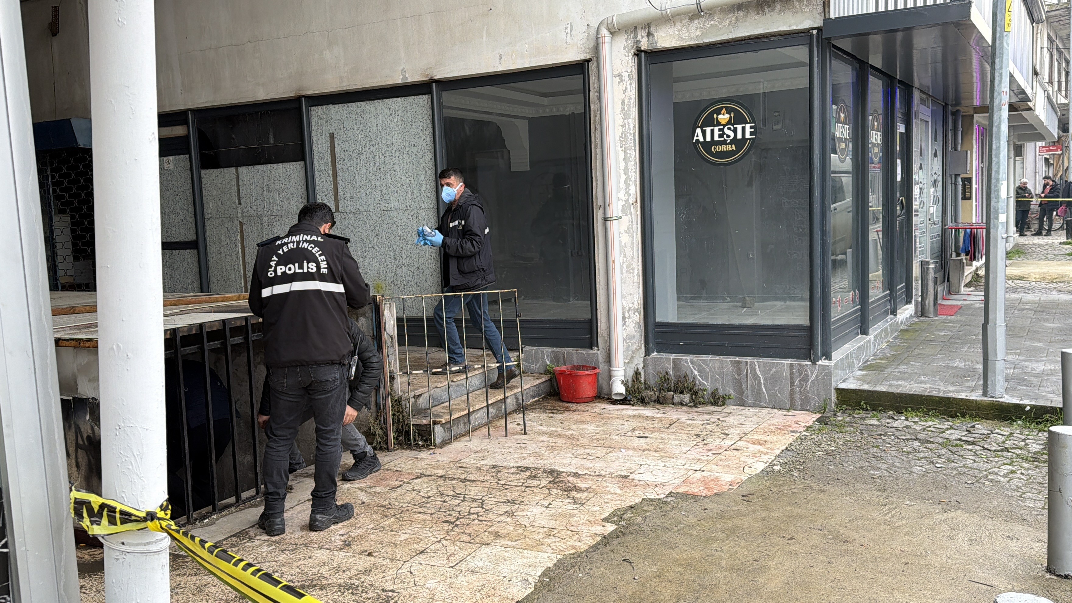 Pasaj Bodrumunda Erkek Cesedi Bulundu! 06